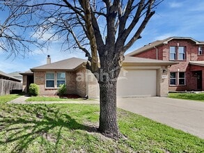 Building Photo - 5428 Kleberg Dr