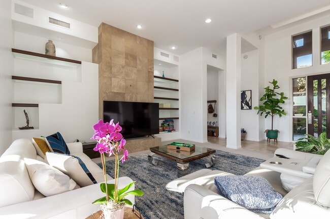 Building Photo - Available June 1st 2026 - Exclusive Gated Scottsdale Mountain Ranch Home