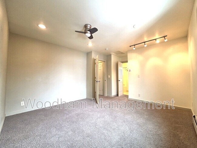 Building Photo - 321 N 22nd Ave