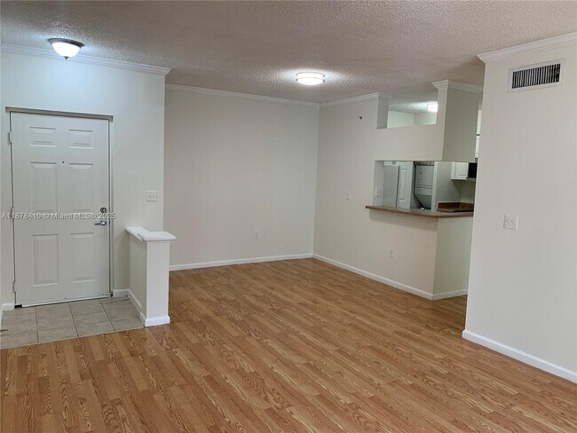 Building Photo - 17150 N Bay Rd