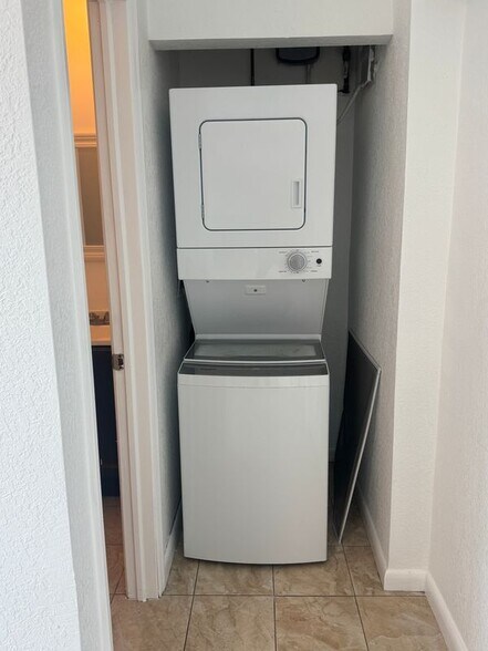 Building Photo - 3055 NW 76th St