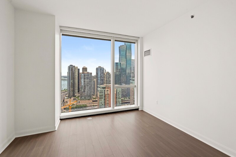 Building Photo - 465 E Illinois St