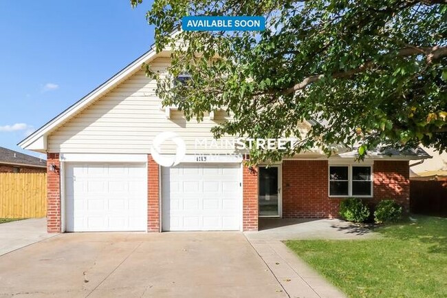 Primary Photo - 1113 N Patterson Dr
