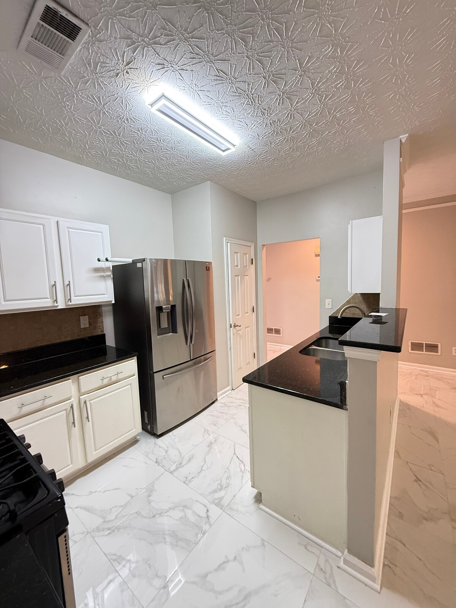 Building Photo - 323 Parc River Blvd