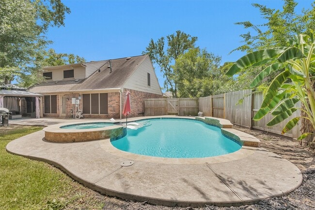 Building Photo - 16042 Glenbrook Knoll Ln