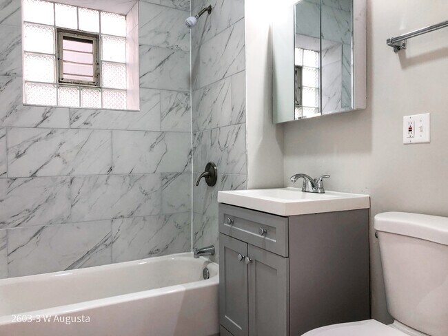 Building Photo - 2603 W Augusta Blvd