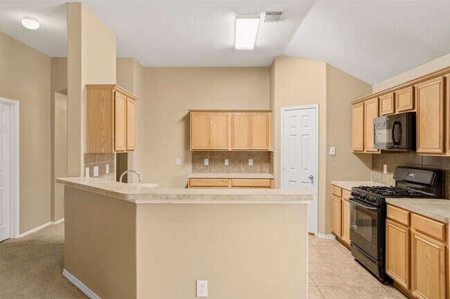 Building Photo - 9618 Red Rugosa Dr