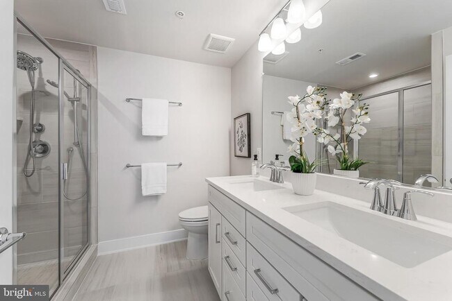 Building Photo - 12742 Verdant Wy