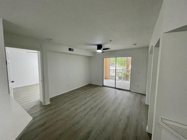 Building Photo - 827 Camargo Way