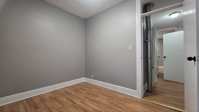 Building Photo - Updated 2BR/1BA in Pullman – Pet Friendly