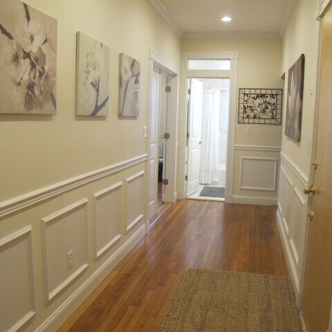 Building Photo - 25 Glenville Ave