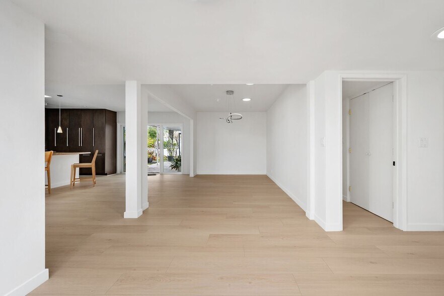 Building Photo - 18145 Kingsport Dr