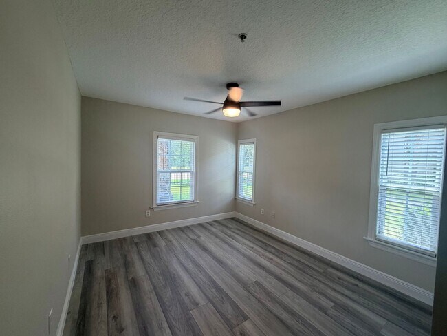Building Photo - 6578 Swissco Dr