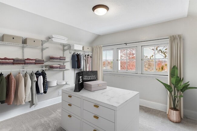 Building Photo - 7716 Lovella Ave