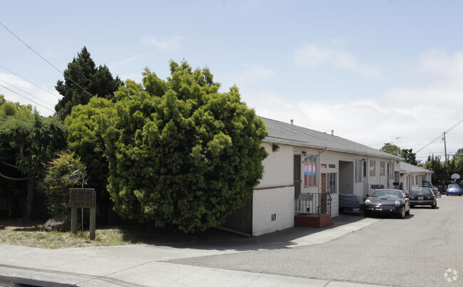 Primary Photo - Mono Avenue Apartments