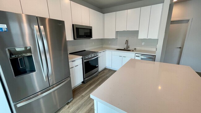Building Photo - 4 BED/2.5 BATH HOME in Hoopili - Garage & ...