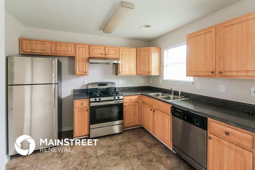 Building Photo - 2590 S Hills