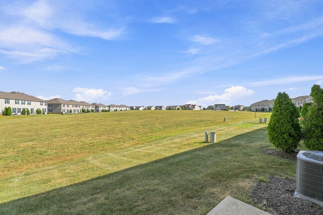 Building Photo - 15121 Quincy Cir