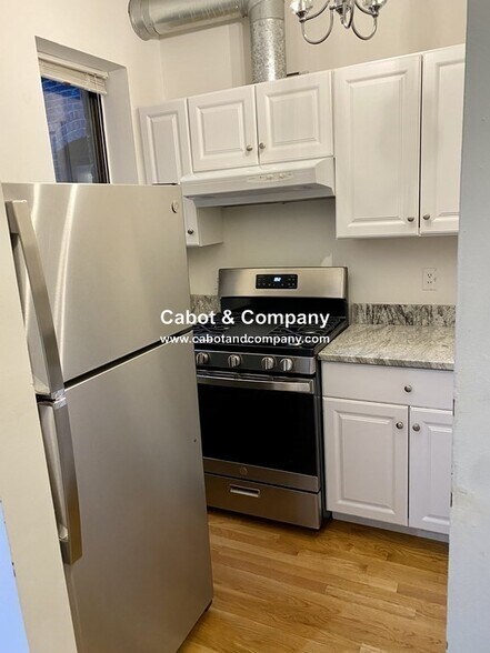 Building Photo - 226 E Berkeley St