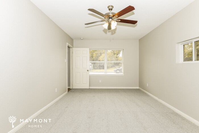 Building Photo - 6015 Glenhurst Dr