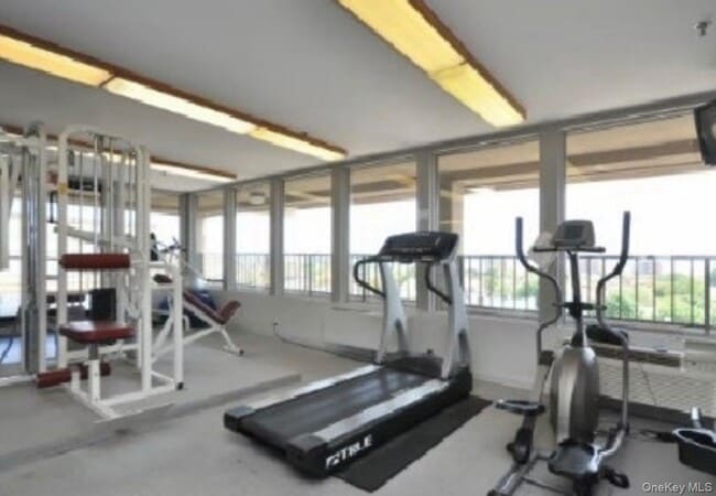 Building Photo - 235 W Park Ave