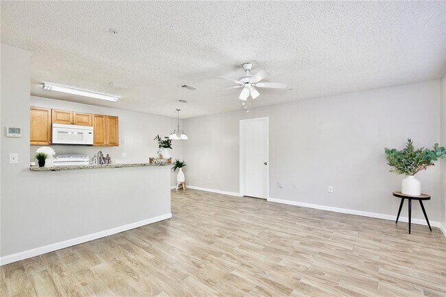Building Photo - 956 Salt Pond Pl
