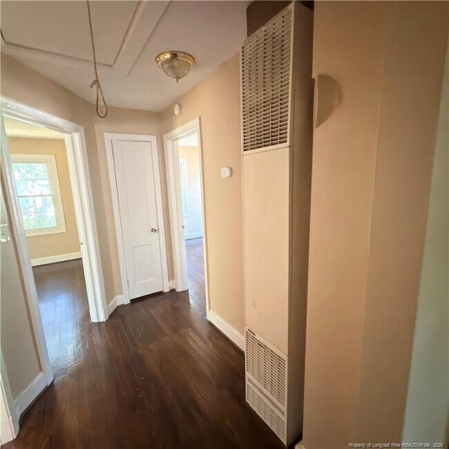 Building Photo - 207 Willborough Ave