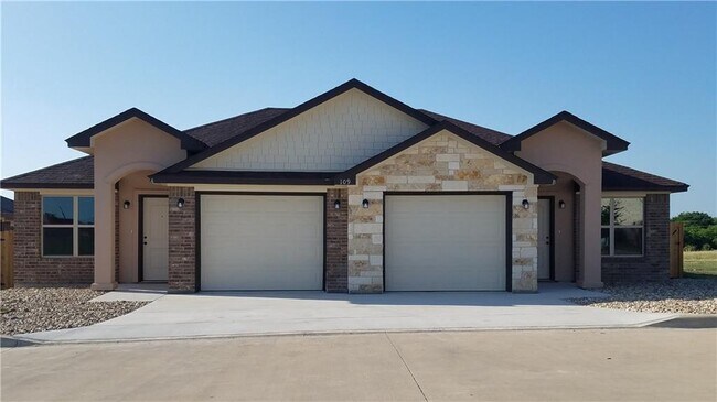 Primary Photo - 109 Calvin Smith Ln.