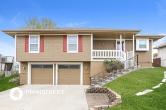 Building Photo - 1708 Stasi Ave