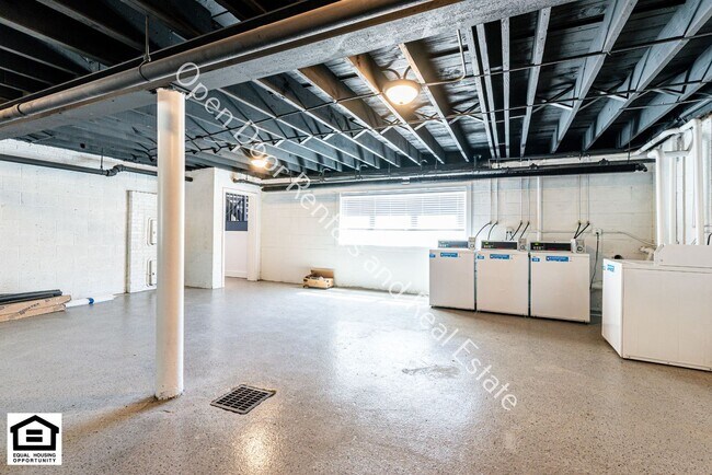 Building Photo - 1823 Griswold Dr