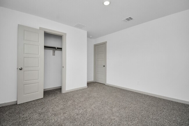 Building Photo - 7731 Suffolk Vly Ln