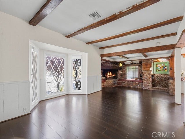 Building Photo - 2624 E 8th St