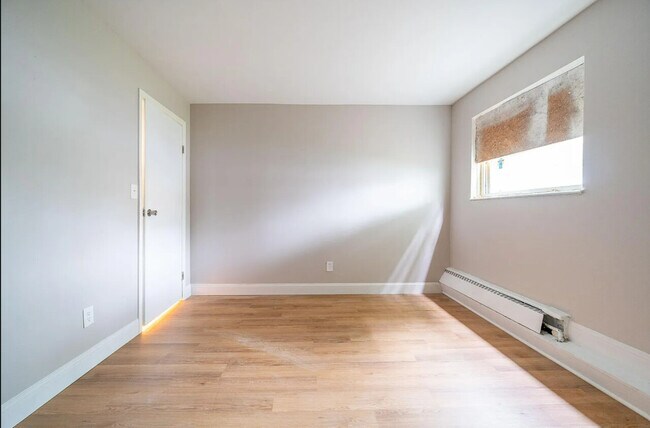 Building Photo - 4696 Tarryton Ct. S. Unit 7-1H