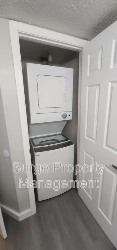 Building Photo - 18333 Roehampton Dr