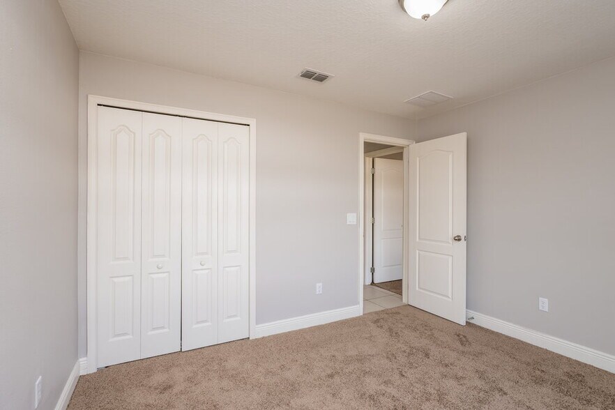 Building Photo - 431 Britten Dr