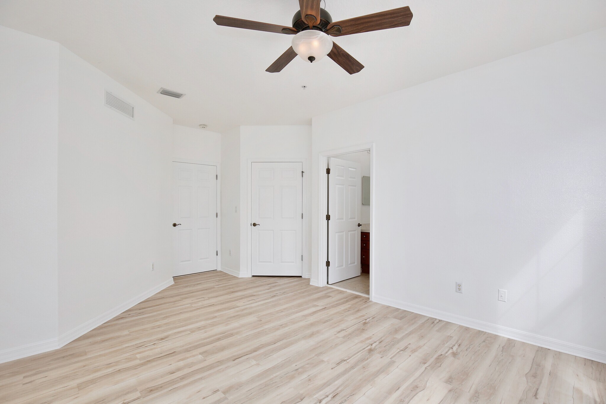 Building Photo - 11564 Mizzon Dr