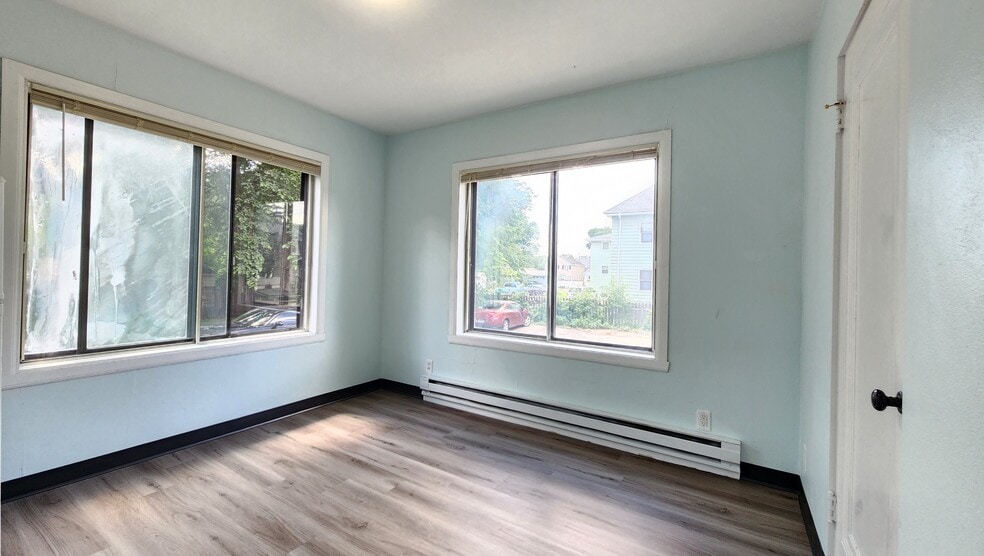 Building Photo - 1258 10th St N