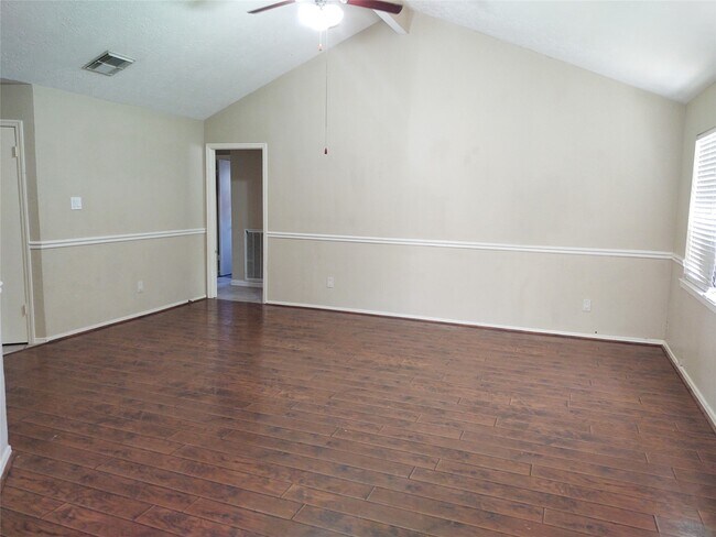 Building Photo - 2515 Heritage Colony Dr