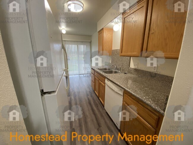 Building Photo - 599