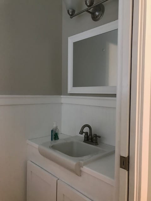 Building Photo - 302 Newcastle Dr
