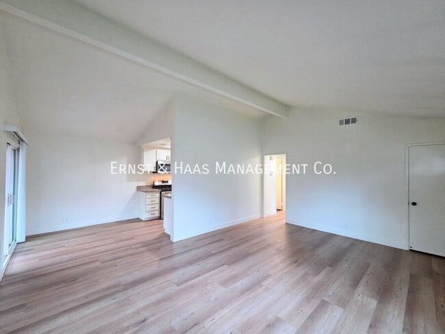 Building Photo - 12512 Cuesta Dr