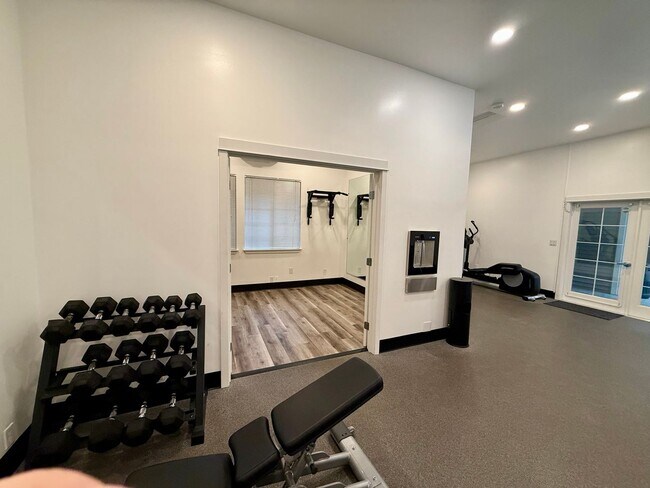 Building Photo - Gallery Condominium - Downtown Kirkland