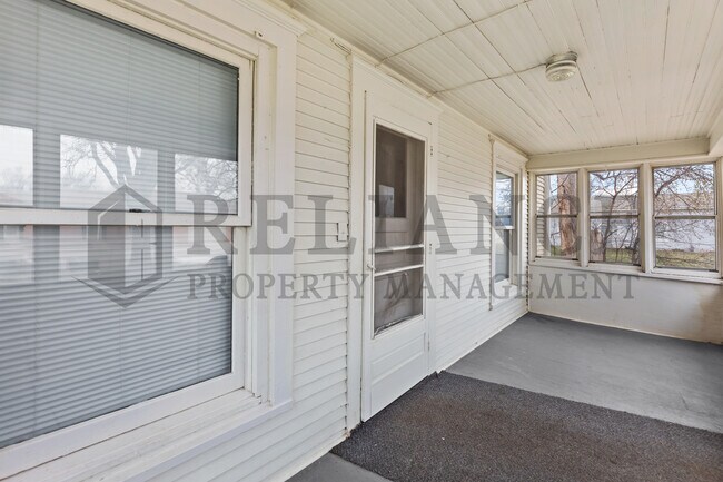 Building Photo - 215 S Kansas St