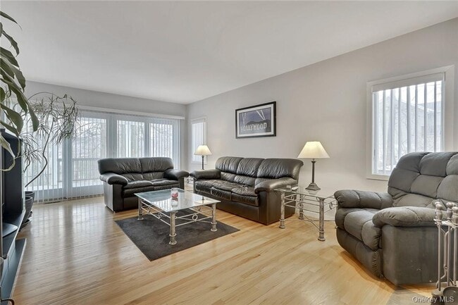 Building Photo - 99 Summit Ave