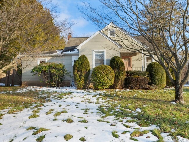 Building Photo - 18 Hughes St