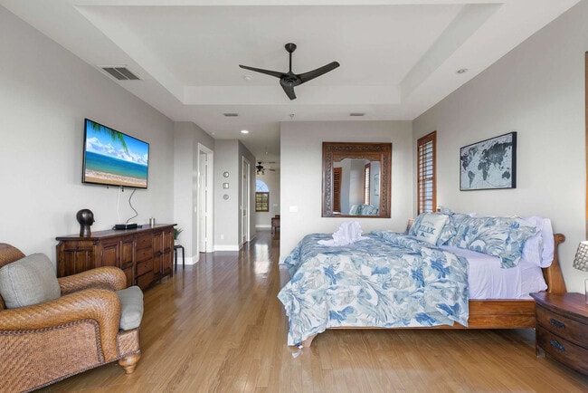 Building Photo - 1927 Sheffield Ave