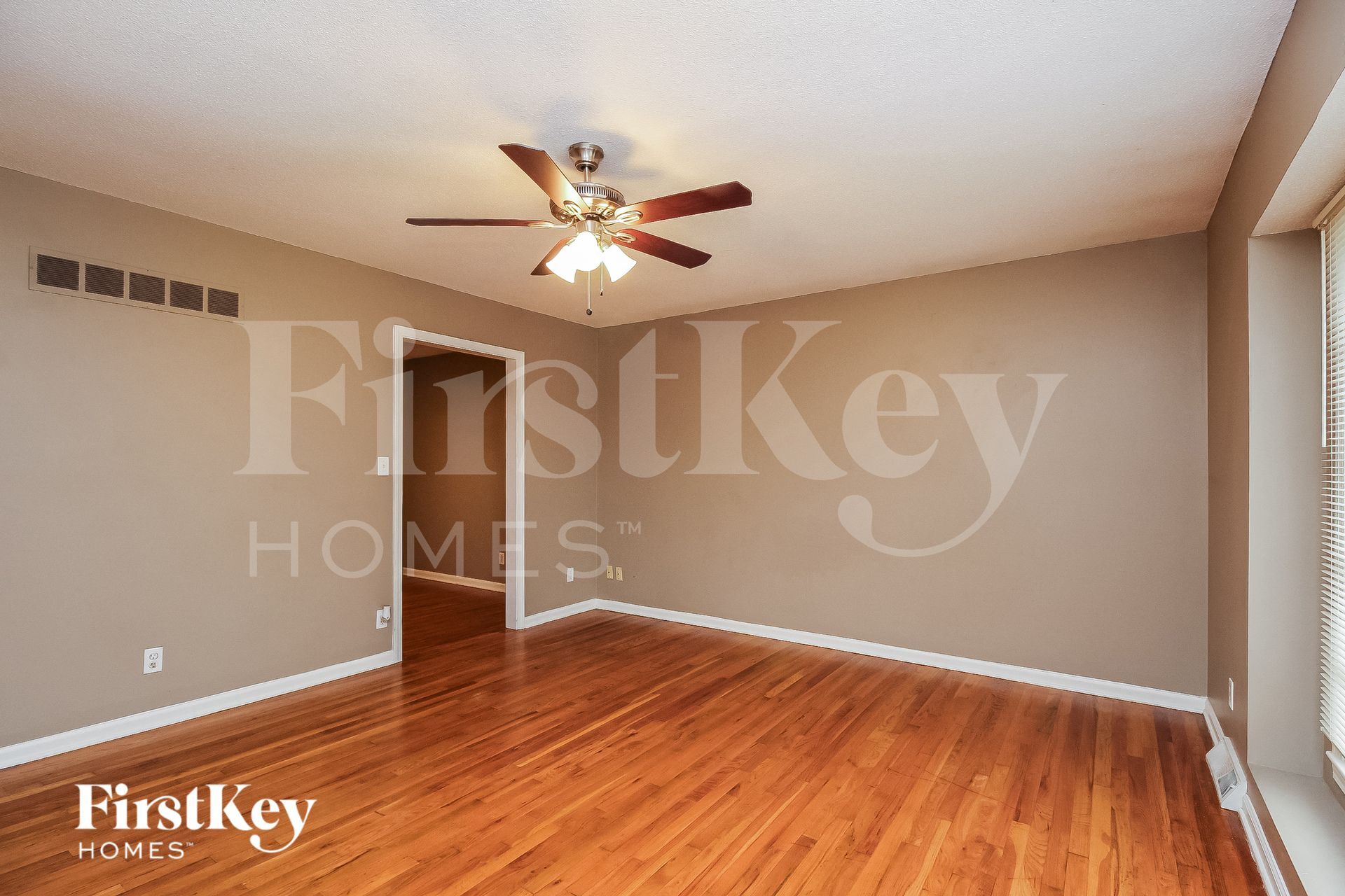 Building Photo - 704 Melrose St