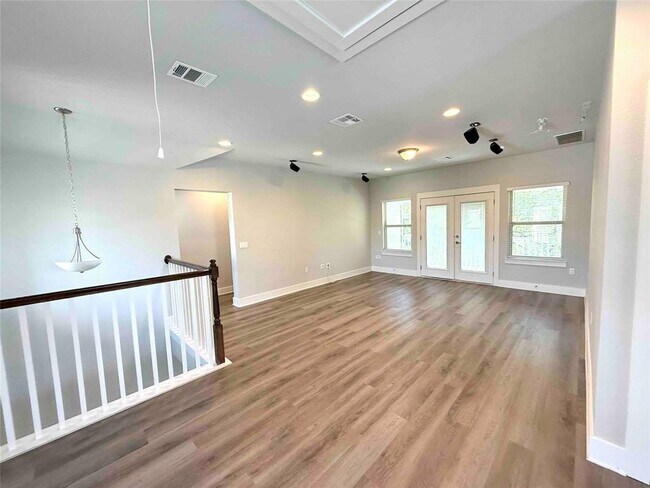 Building Photo - 9709 McKnight Lp