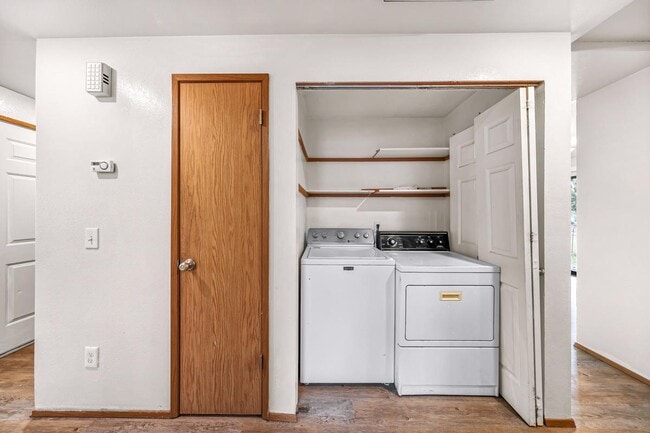Building Photo - 1806 N 40th Pl