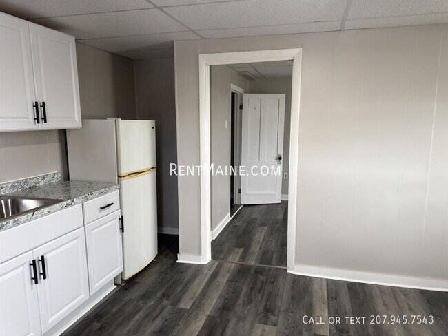 Building Photo - 124 York St